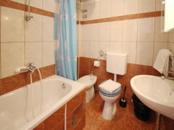 Apartmani Derencinovic Baška (Otok Krk)