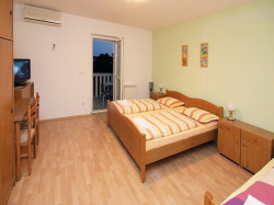 Apartmani Pansion Krivic Kaštel Gomilica