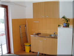 Apartmani i sobe Bionda Senj Senj