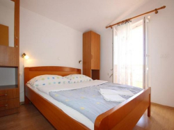 Apartments Derencinovic Baska (Island Krk)