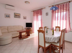 Apartments Derencinovic Baska (Island Krk)