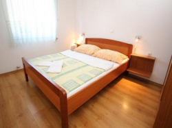 Apartments Derencinovic Baska (Island Krk)