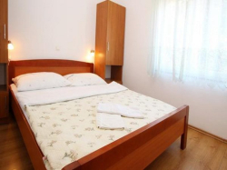 Apartments Derencinovic Baska (Island Krk)