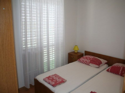 Apartments Petrić Seget Vranjica