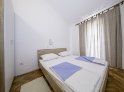 Apartments Tariba 77 Supetarska Draga (Island Rab)